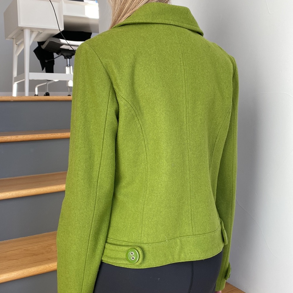 Green Jacket - Picture 4 of 7
